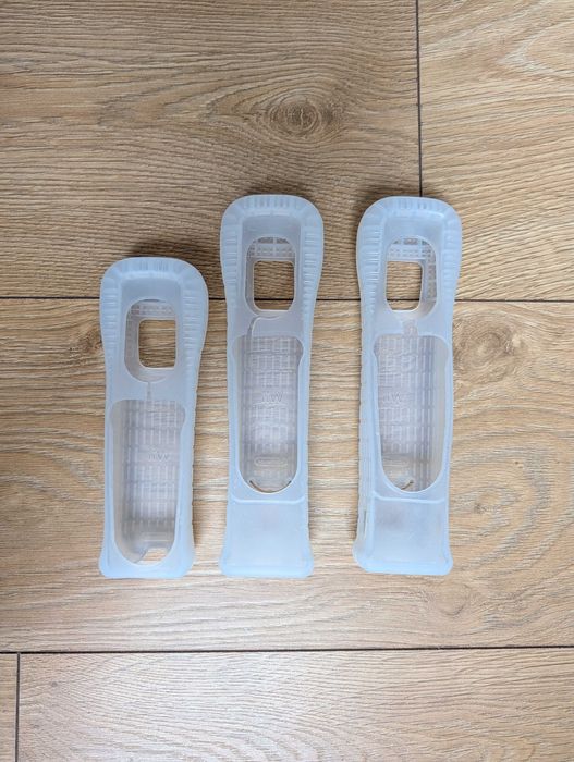 Oryginalne etui do Nintendo Wiimote (1x RVL-022, 2x RVL-027)