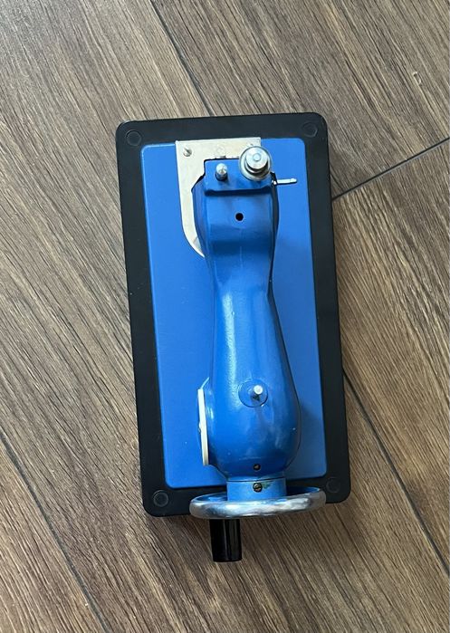 Детская швейная машинка игрушка .