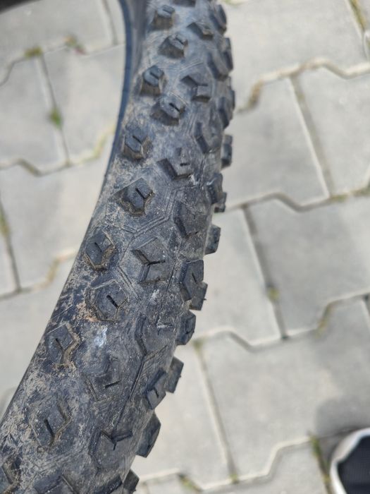 HUTCHINSON TAIPAN 27,5" x 2,20 Prawie Nowe