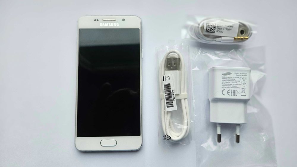 Smartfon Galaxy A3 2017