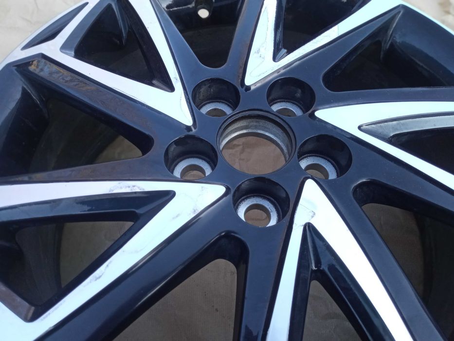 Felga 16 Yaris IV 6X16 ET50 PW457 Oryginał 2022