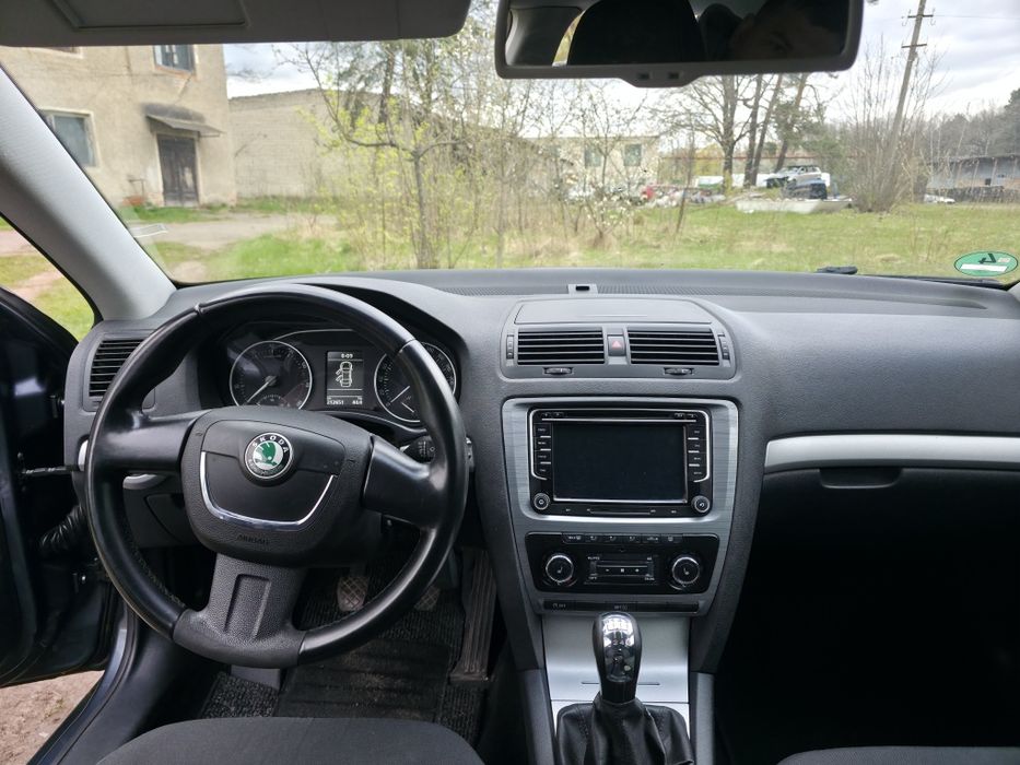 Октавія а5 2010 1.8tsi 7100$