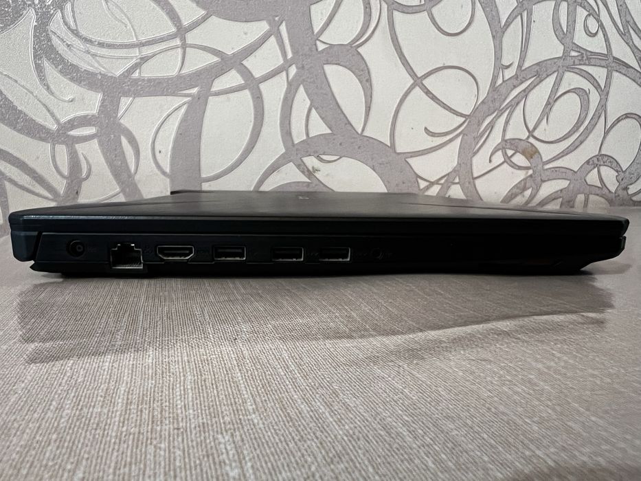 Asus TUF Gaming FX505DT - Ryzen 5 / GTX 1650 / 16 ГБ ОЗУ / SSD 512 ГБ