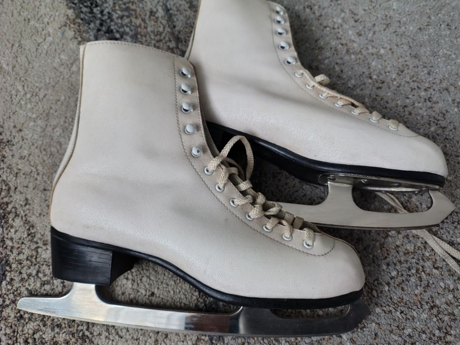 Łyżwy damskie figurowe rozm.38