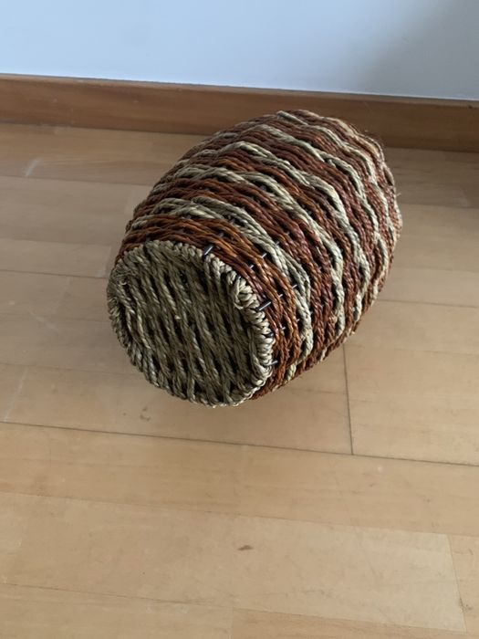 Jarrão palha castanho e beije