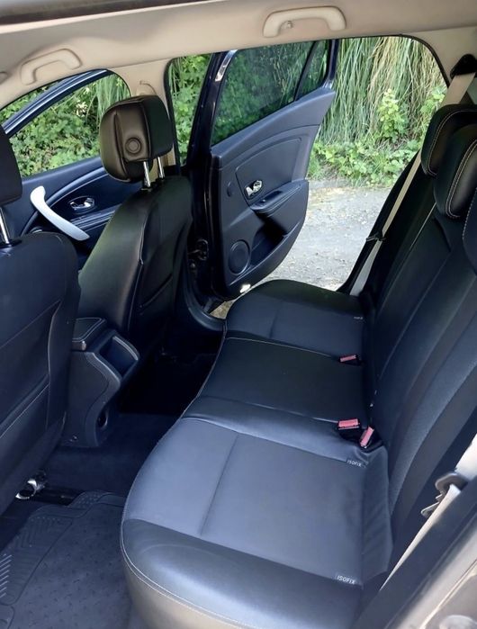 Renault Megane 1.5 DCi acidentada (vendida inteira)