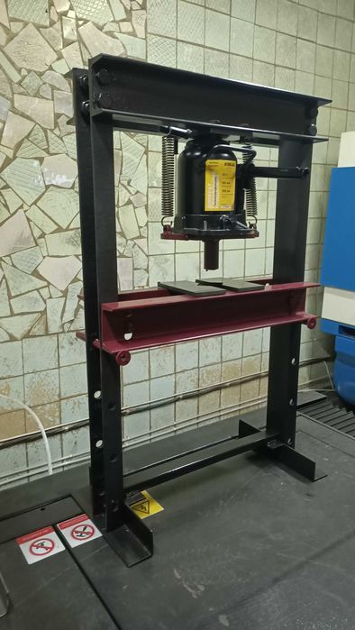 Прес гідравлічний