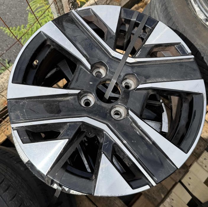 Conjunto de Jantes - PEUGEOT 208 II