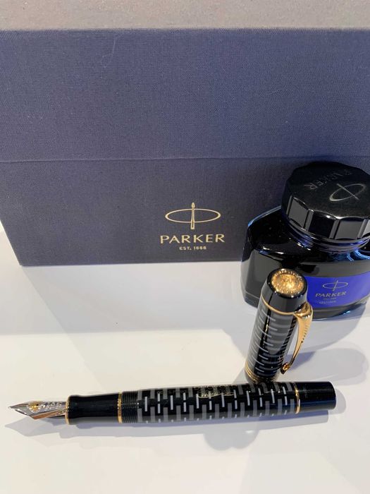 Pióro wieczne PARKER DUOFOLD 100th Black GT (18K) "F"