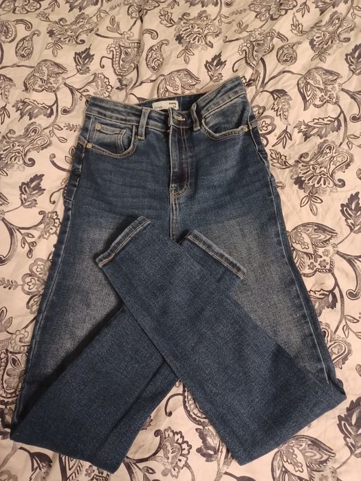 Dżinsy damskie r.34 marki Sinsay
