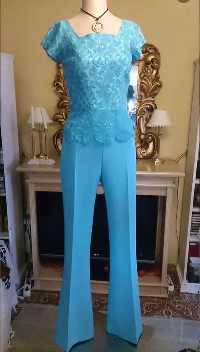 Conjunto na cor azul, tamanho M/L