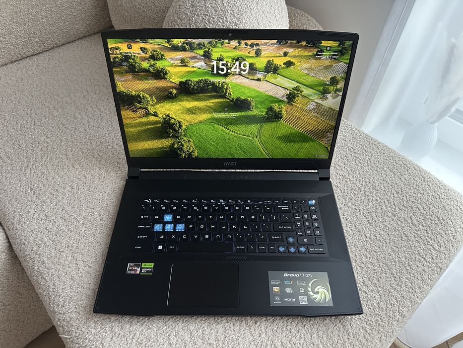 MSI Bravo 17 Ryzen 5-7535HS/32GB DDR5/512GB/ RTX4050/144Hz/win11