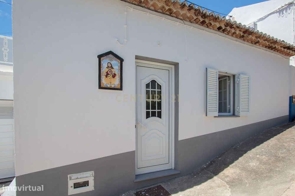 Moradia, Ribeira Quente