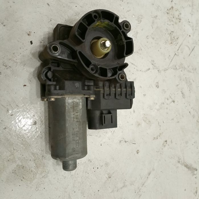 Motor de vidro traseiro esquerdo - AUDI A6 (4B2, C5) | 97 - 05
