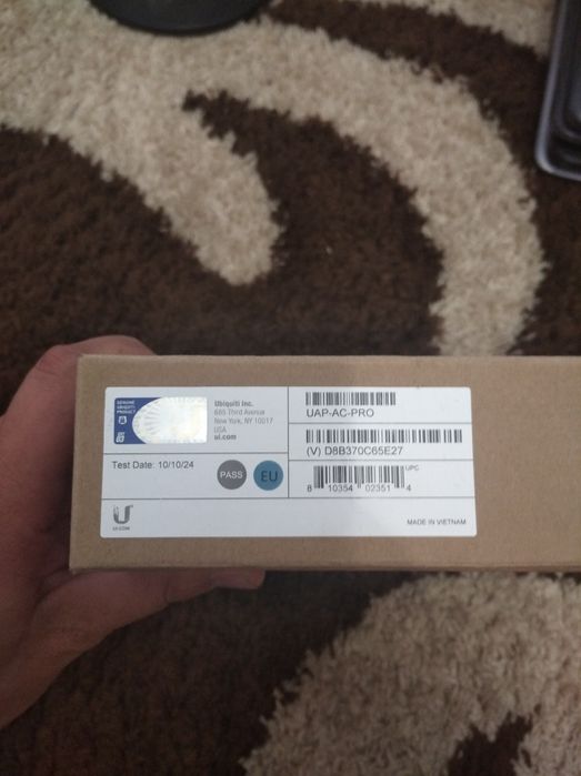 Продам точку доступу Wi-fi UAP-AC-PRO