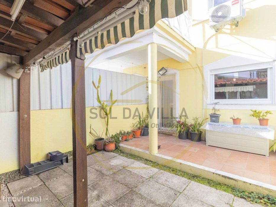 Moradia em Banda T3 c/sótão - remodelada - 365.000€