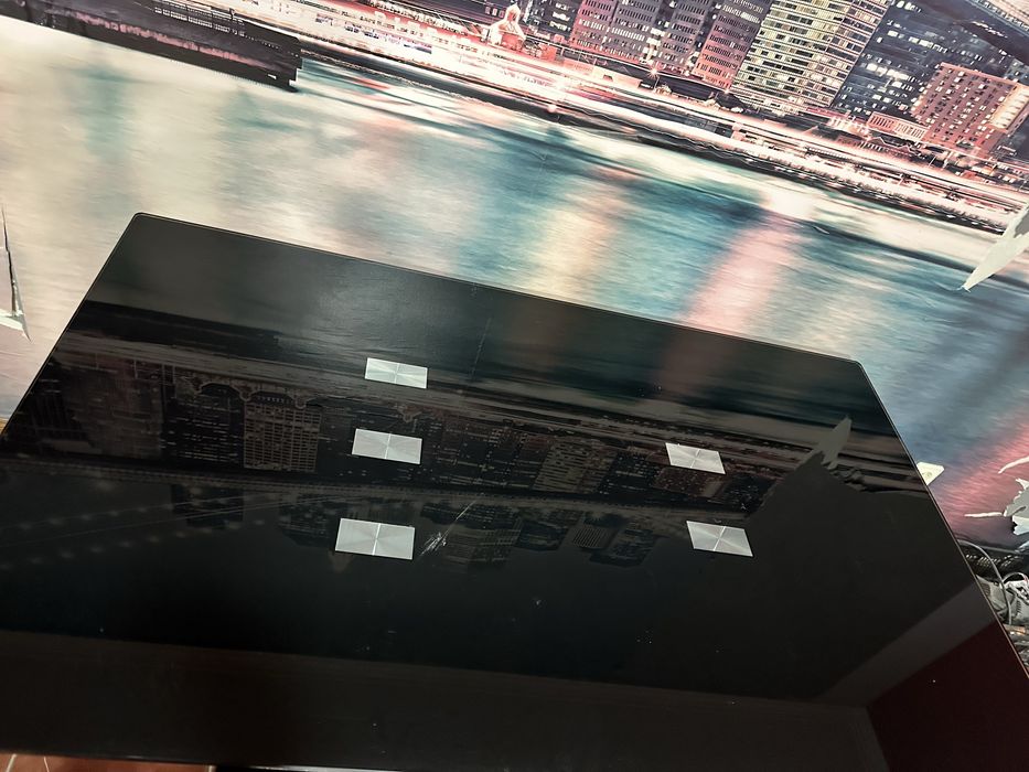 Mesa de sala em vidro