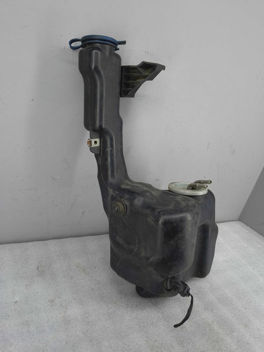 Zbiornik płynu spryskiwaczy Mercedes W204 W212