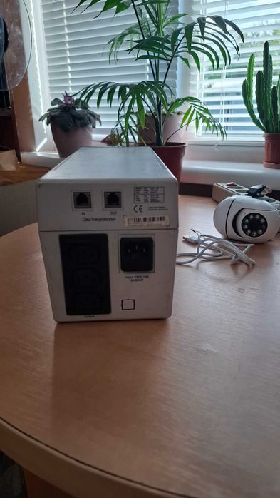 Джерело безперебійного живлення MGE NOVA AVR 600
