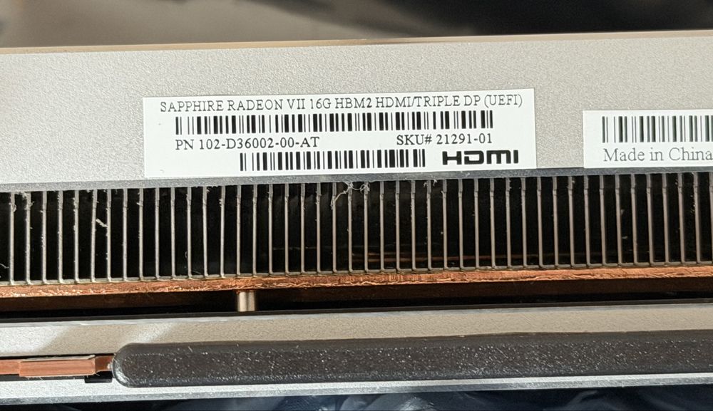 Placa grafica Radeon VII 16 Giga