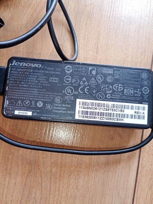 Ładowarka do laptopa Lenovo