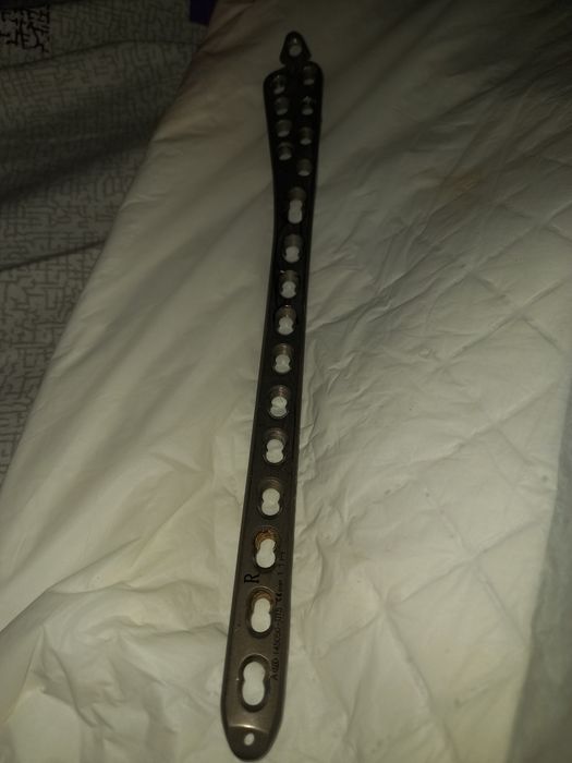 Пластина титановая