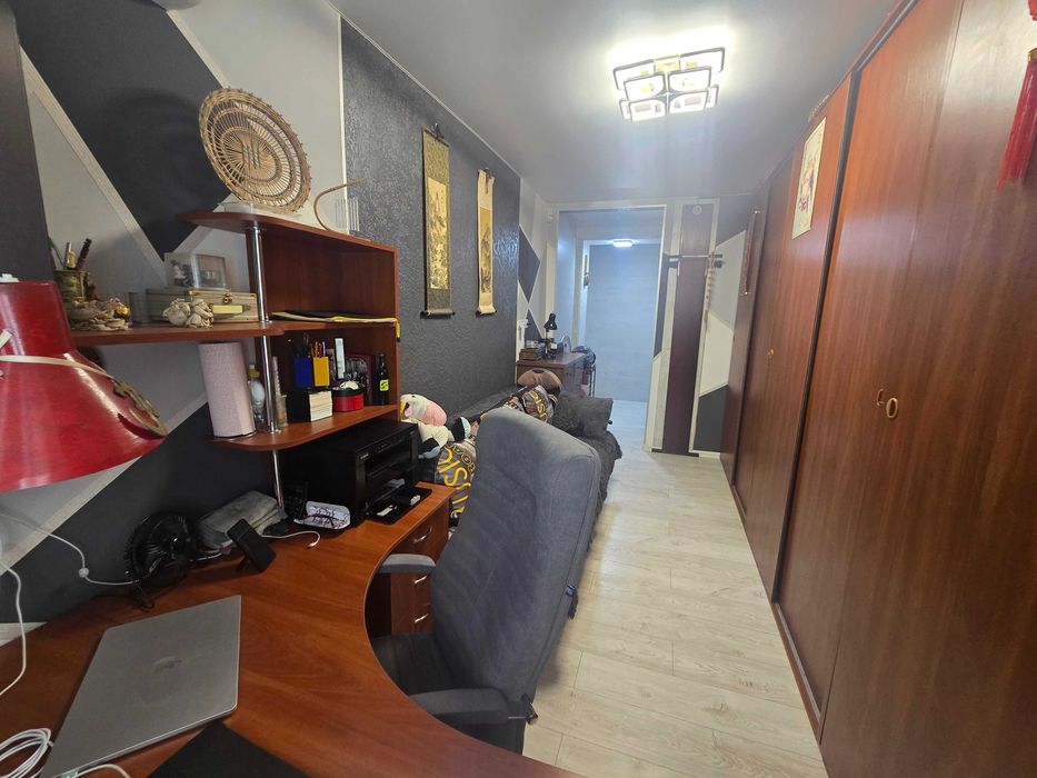 Продаж 3-х кімнатна квартира  68 м2 Заводський р-н вул Рюміна / пр Центральний