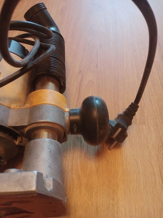 Фрейзер DeWalt DW 621