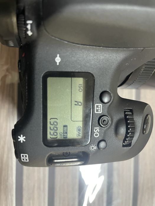 Canon 760D como nova