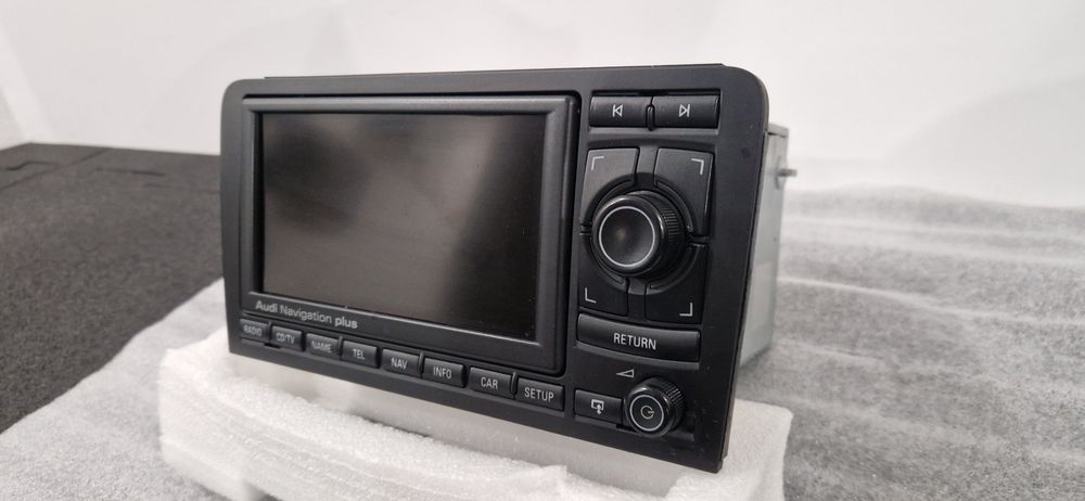 Radio RNS-E A3 8p.