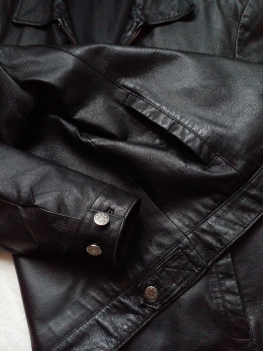 Чоловіча шкіряна куртка