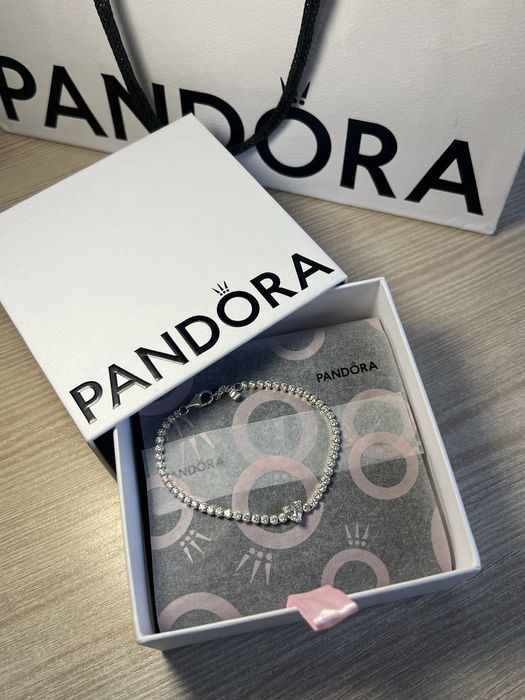 Тенісний браслет пандора срібний pandora блискуче паве з сердечком