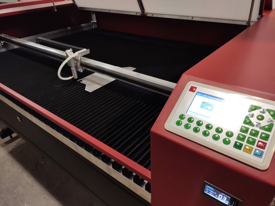 Лазерный станок гравер СО2