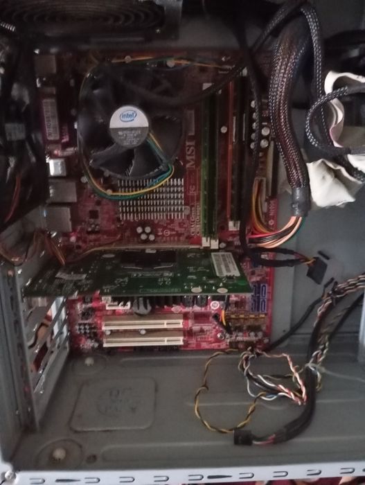 Компьютер      .