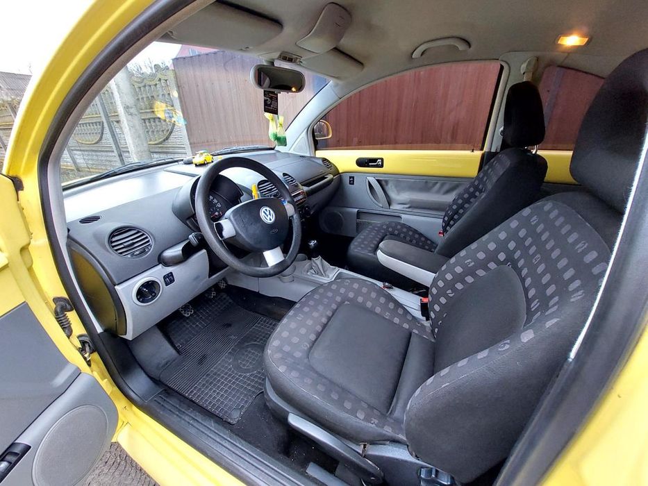 Volkswagen New Beetle Жжжжук :)