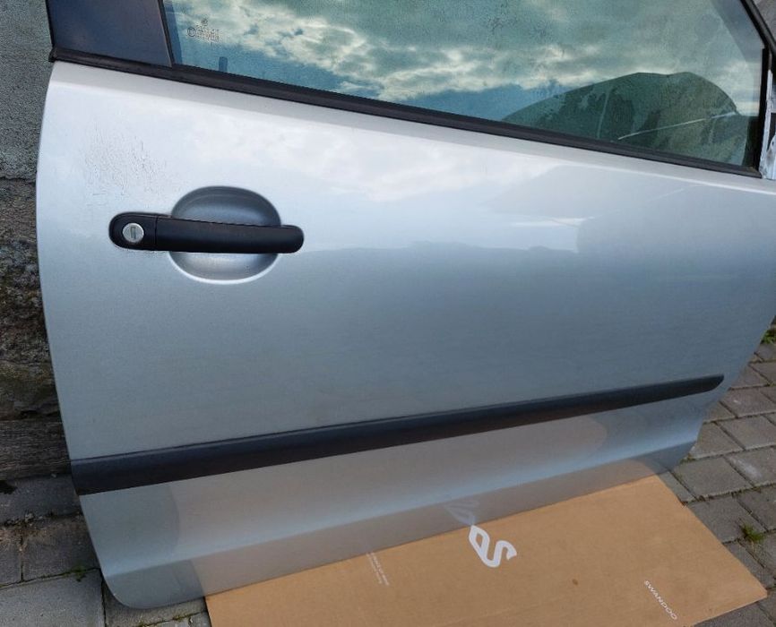 drzwi prawe przód vw polo 9n 3d la7w