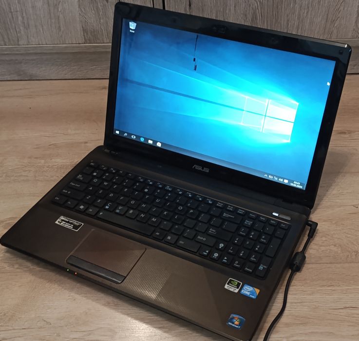 Bootowalny pendrive instalacyjny z 3 Windowsami! + pełna wersja Office