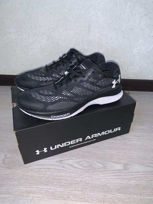 Продам мужские кроссовки UNDER ARMOUR Charged Bandit
