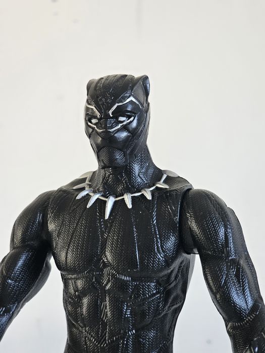 Czarna pantera figurka marvel avengers 30 cm. Hasbro