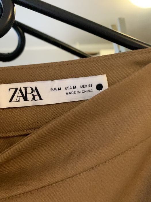 Продам юбку зара новая, не одевалась ни раз