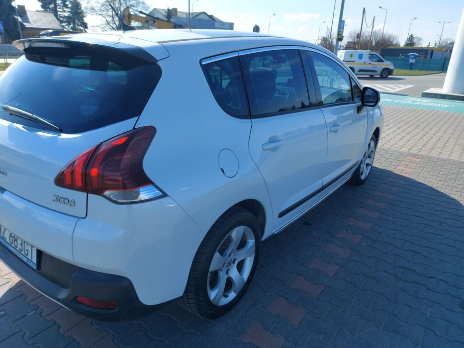 Peugeot 3008 2.0 HDi HYbrid4 200Km