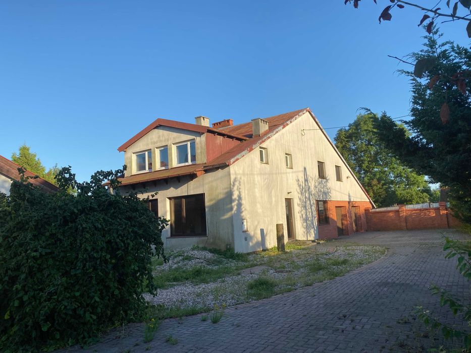 Dwa domy na sprzedaż po 200m2