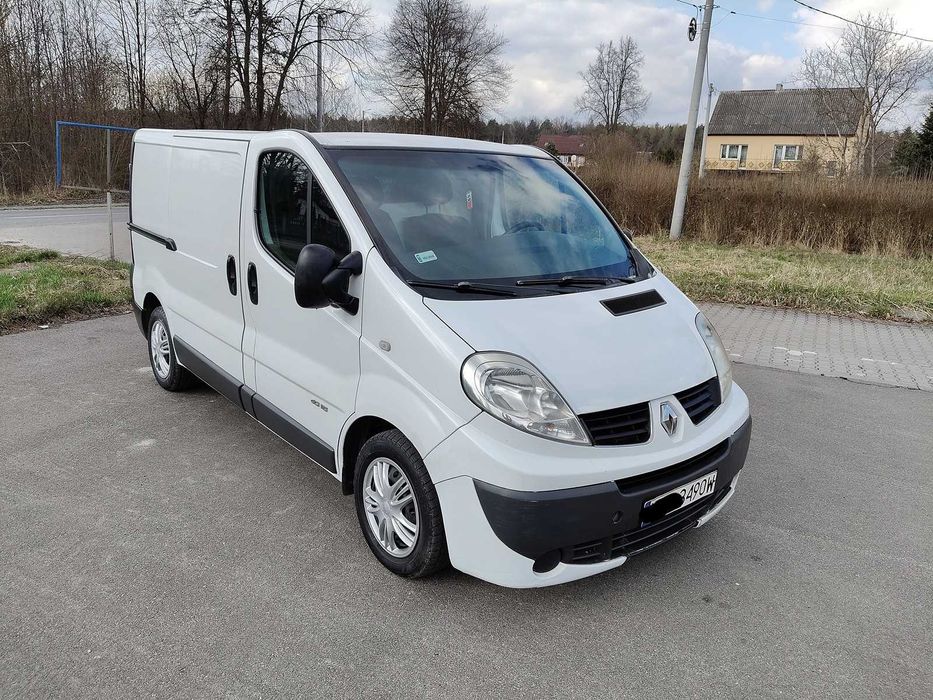REANULT TRAFIC 2008r 2.0 DCI 115KM Klima Tempomat Długie opłaty Hak