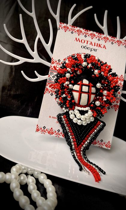 Брошка-Мотанка ручної роботи