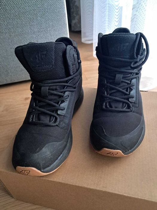 buty chłopięce zimowe 4F DCX-22 r. 37