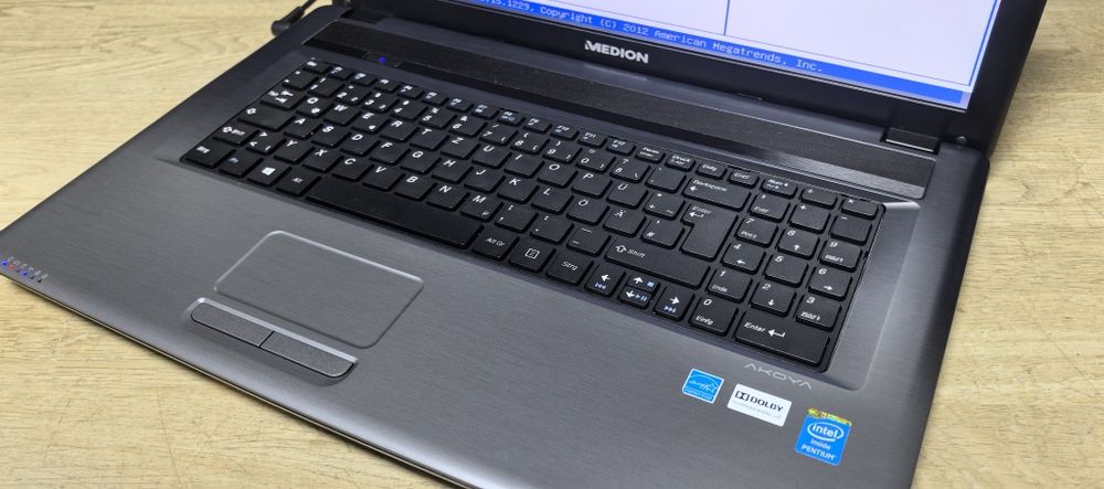 Ноутбук Medion E 7222/Pentium 2020M/Ram 4gb DDR3/HDD no