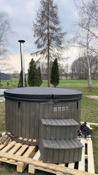 Balia ogrodowa z  jacuzzi  i oświetleniem od ręki – szybka dostawa