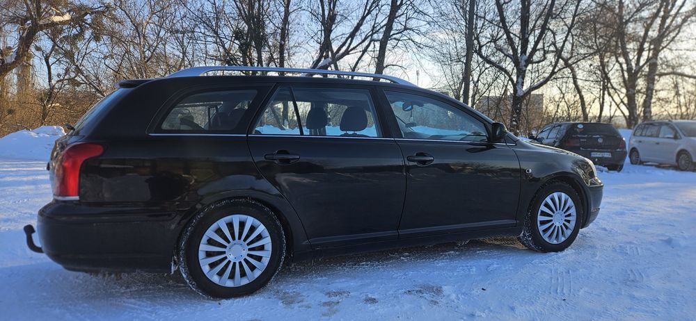 Toyota Avensis 2006 рік 2.0 дизель для військових