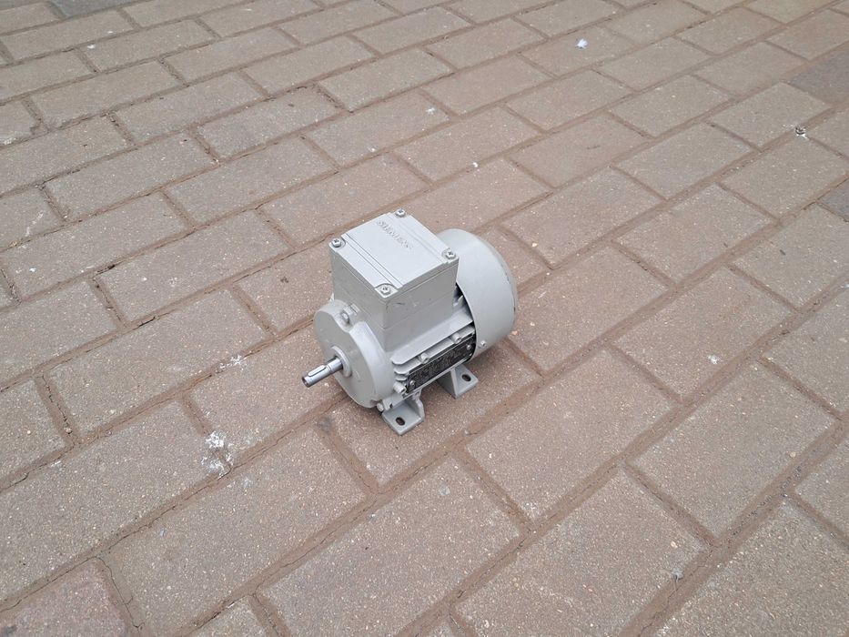 Silnik elektryczny 0,18kw 1350 obrotów Siemens. Wysyłka