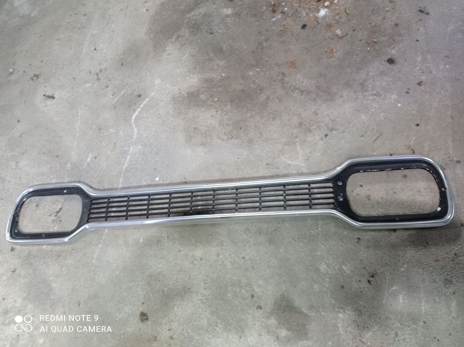 Ford Escort 1.3 GT grelha e motor